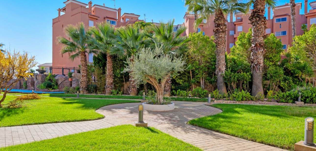 Herverkoop - Appartement / flat -
Cabo Roig