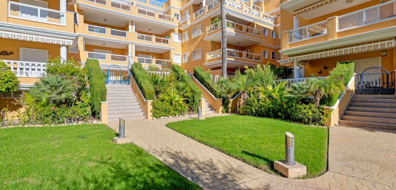 Herverkoop - Appartement / flat -
Cabo Roig