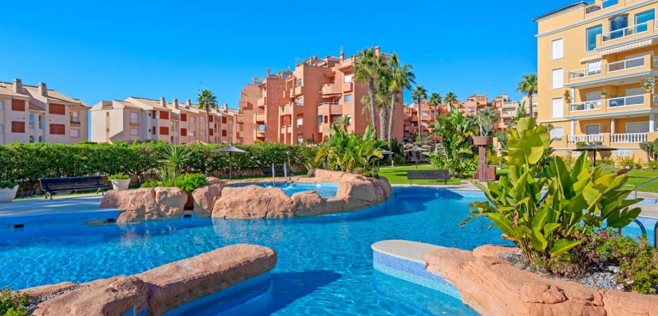 Herverkoop - Appartement / flat -
Cabo Roig