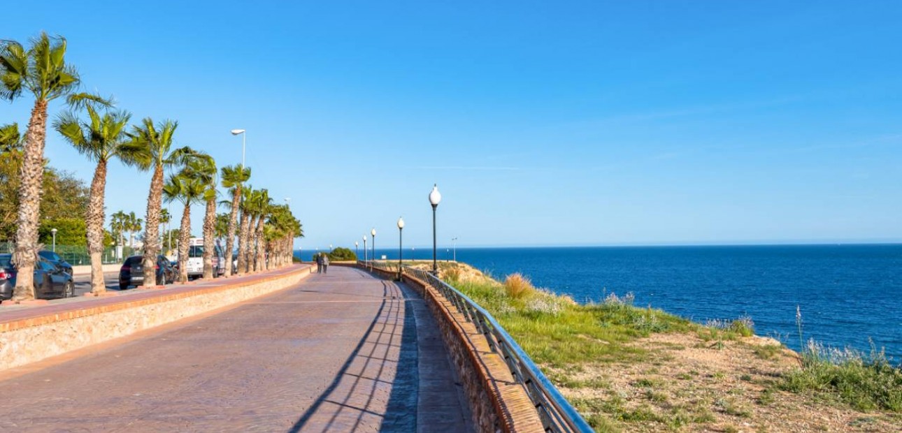 Herverkoop - Appartement / flat -
Cabo Roig