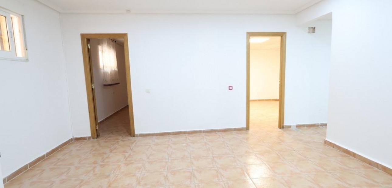 Herverkoop - Villa -
Orihuela Costa - Villamartín-Las Filipinas