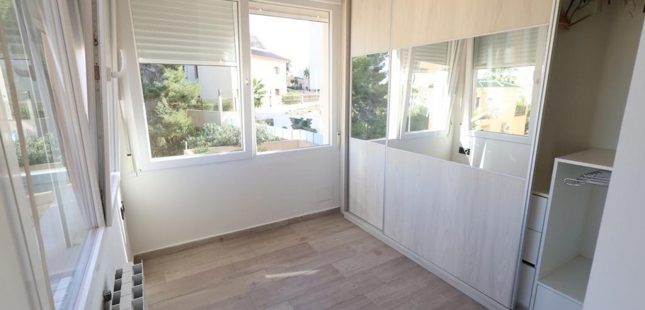 Herverkoop - Villa -
Orihuela Costa - Villamartín-Las Filipinas