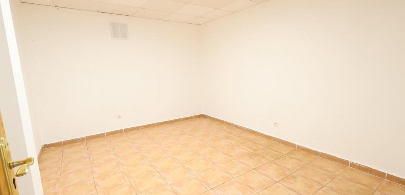 Herverkoop - Villa -
Orihuela Costa - Villamartín-Las Filipinas