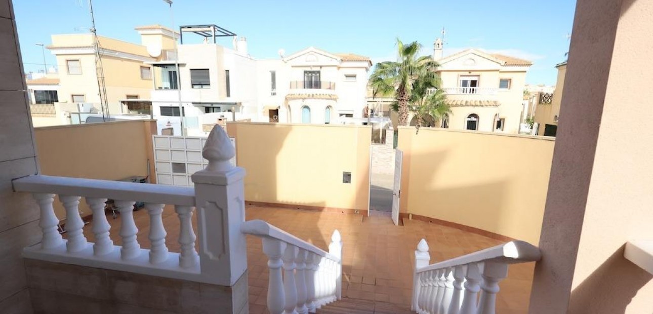 Herverkoop - Villa -
Orihuela Costa - Villamartín-Las Filipinas