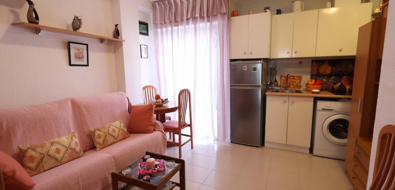 Herverkoop - Appartement / flat -
Torrevieja - La Mata pueblo