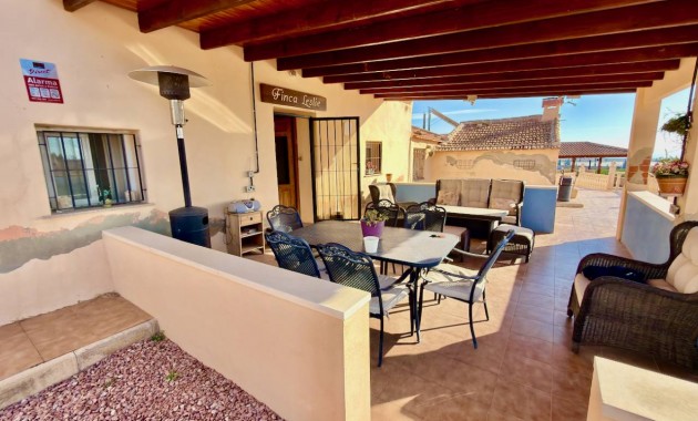 Herverkoop - Finca / Country Property -
Orihuela