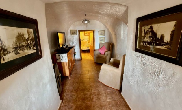 Herverkoop - Finca / Country Property -
Orihuela