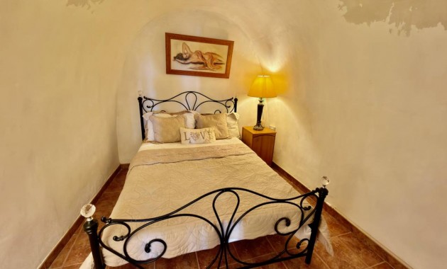 Herverkoop - Finca / Country Property -
Orihuela