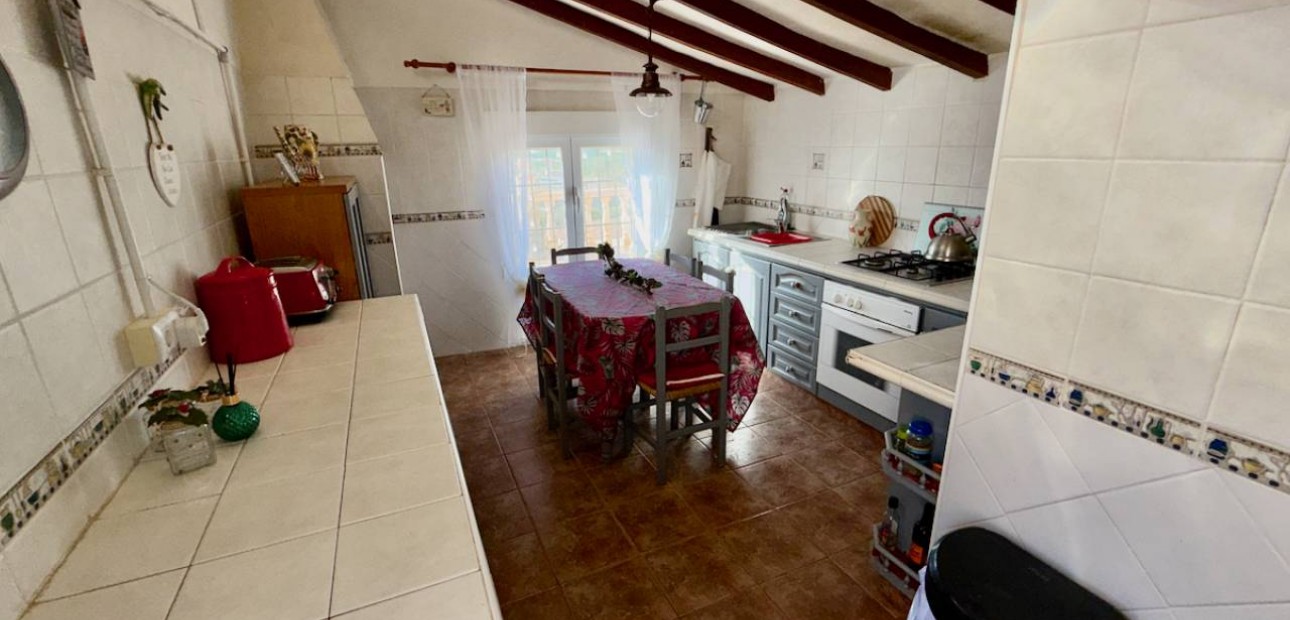 Herverkoop - Finca / Country Property -
Orihuela