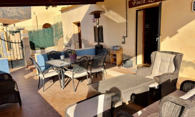 Herverkoop - Finca / Country Property -
Orihuela