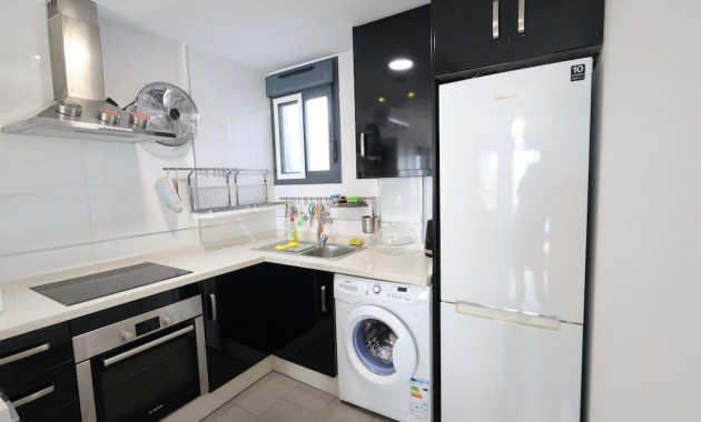 Sale - Bungalow -
Orihuela Costa - La Zenia