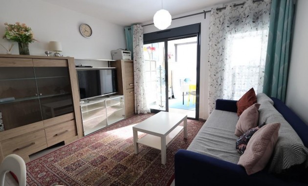 Sale - Bungalow -
Orihuela Costa - La Zenia