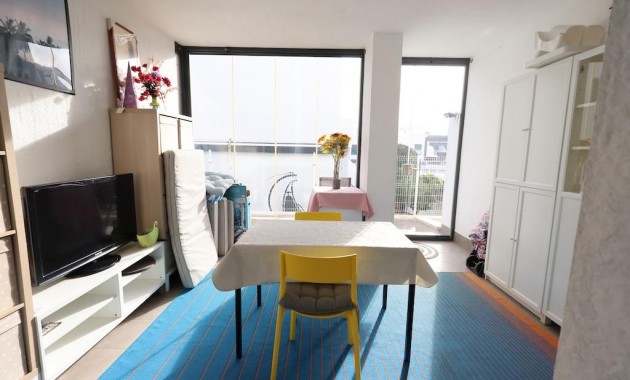 Sale - Bungalow -
Orihuela Costa - La Zenia