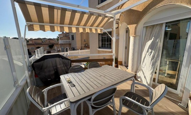 Sale - Terraced house -
Orihuela Costa - Villamartín-Las Filipinas