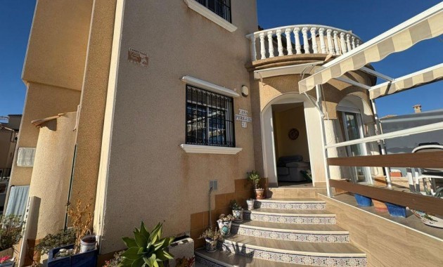 Sale - Terraced house -
Orihuela Costa - Villamartín-Las Filipinas