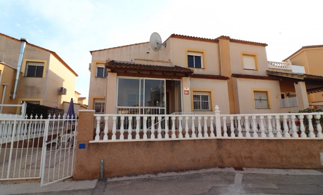 Sale - Quad Villa -
Algorfa - Montebello