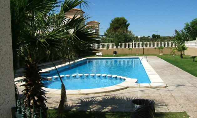 Sale - Quad Villa -
Algorfa - Montebello