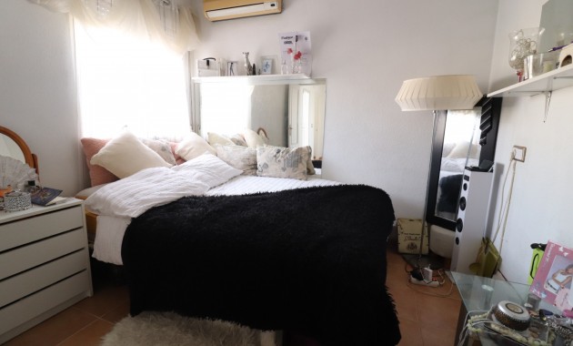 Sale - Quad Villa -
Algorfa - Montebello