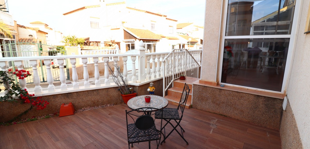 Sale - Quad Villa -
Algorfa - Montebello