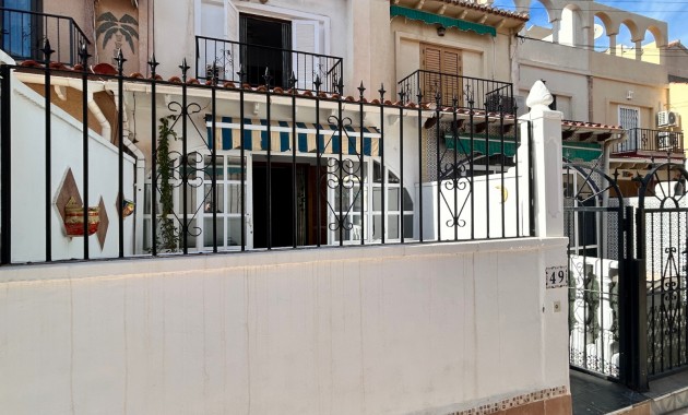 Herverkoop - Herenhuis -
El Chaparral