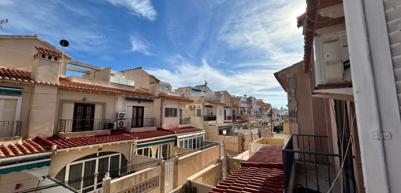 Herverkoop - Herenhuis -
El Chaparral