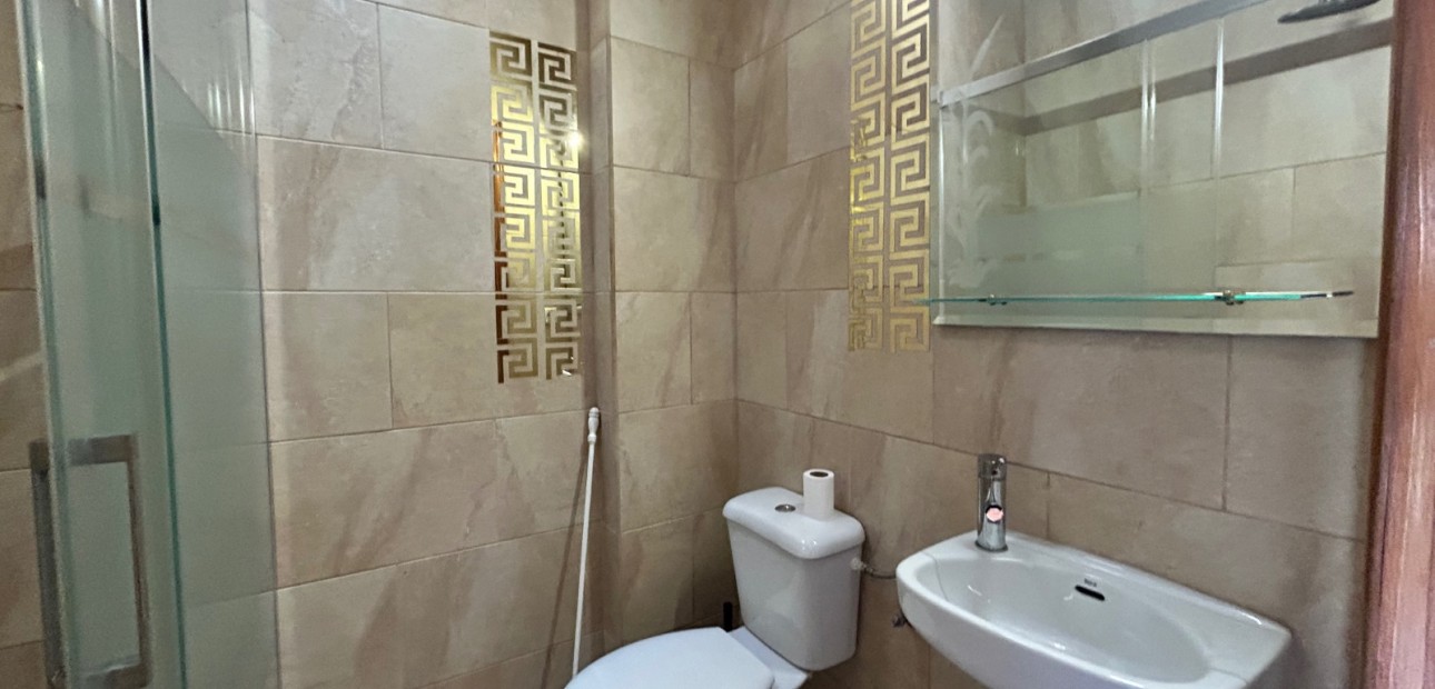 Herverkoop - Herenhuis -
El Chaparral