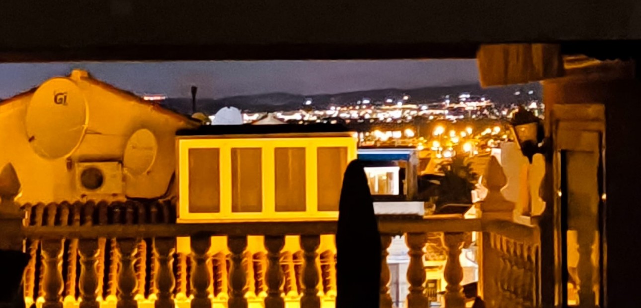 Herverkoop - Herenhuis -
El Chaparral