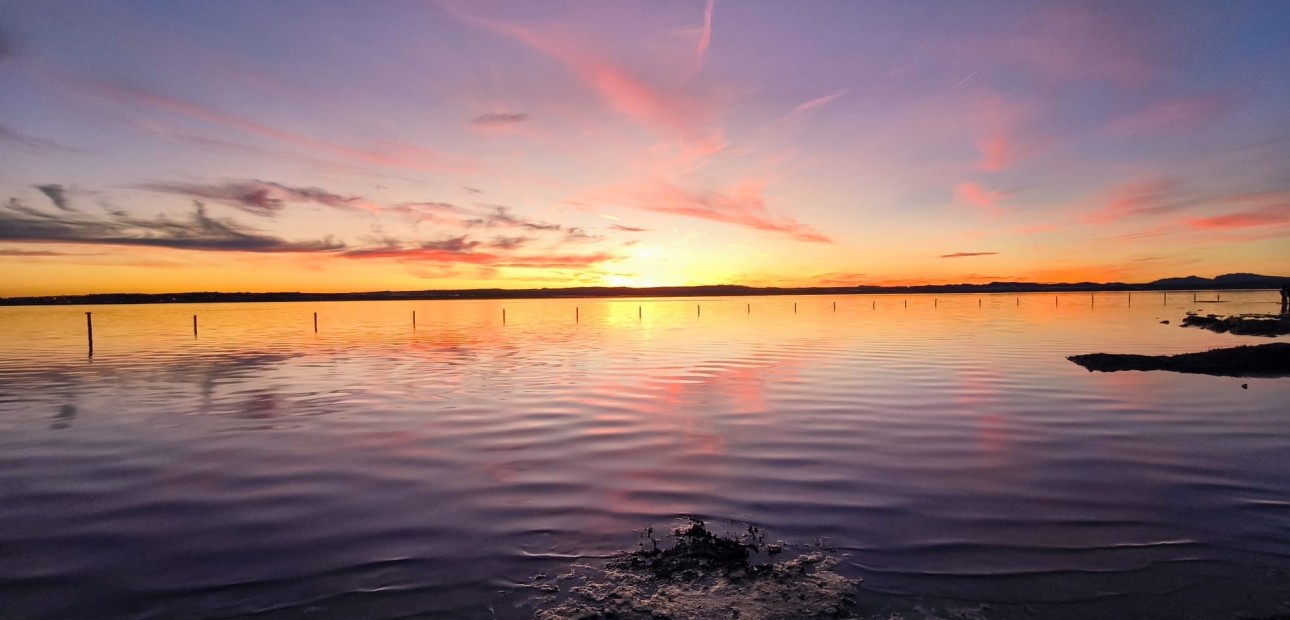Herverkoop - Herenhuis -
El Chaparral