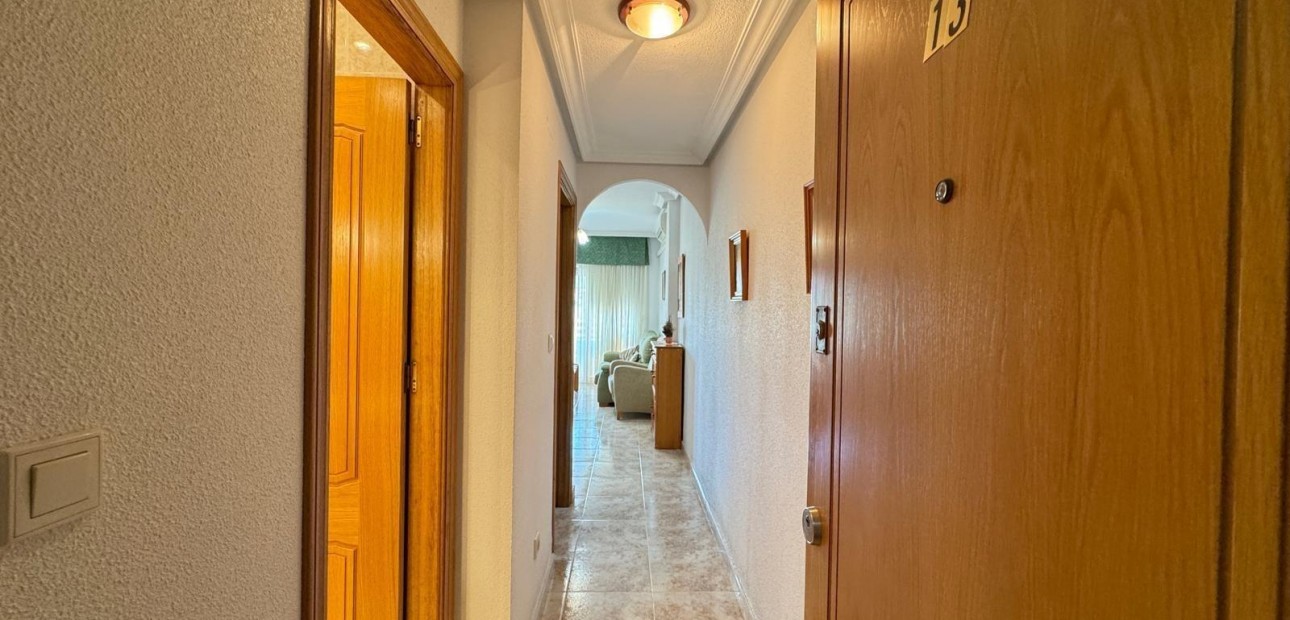 Herverkoop - Appartement / flat -
Torrevieja - Centro