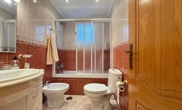 Herverkoop - Appartement / flat -
Torrevieja - Centro