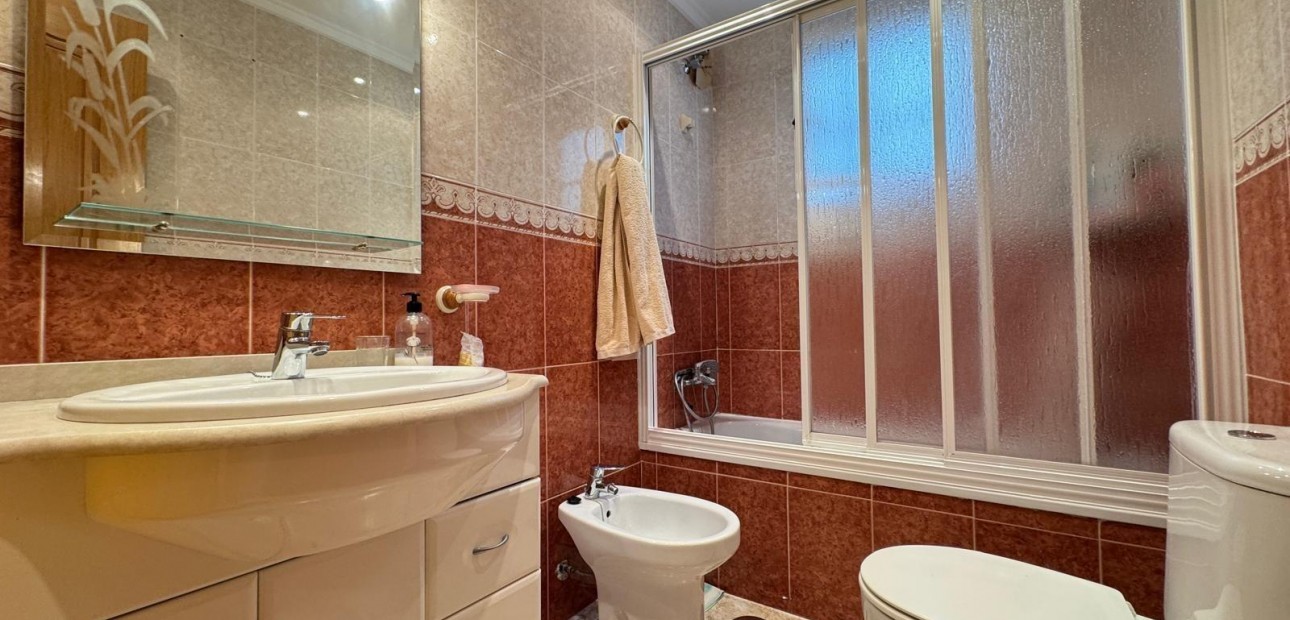 Herverkoop - Appartement / flat -
Torrevieja - Centro