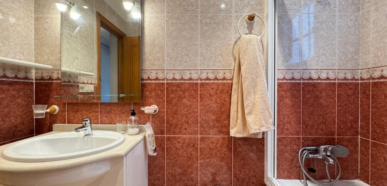 Herverkoop - Appartement / flat -
Torrevieja - Centro