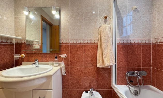 Herverkoop - Appartement / flat -
Torrevieja - Centro