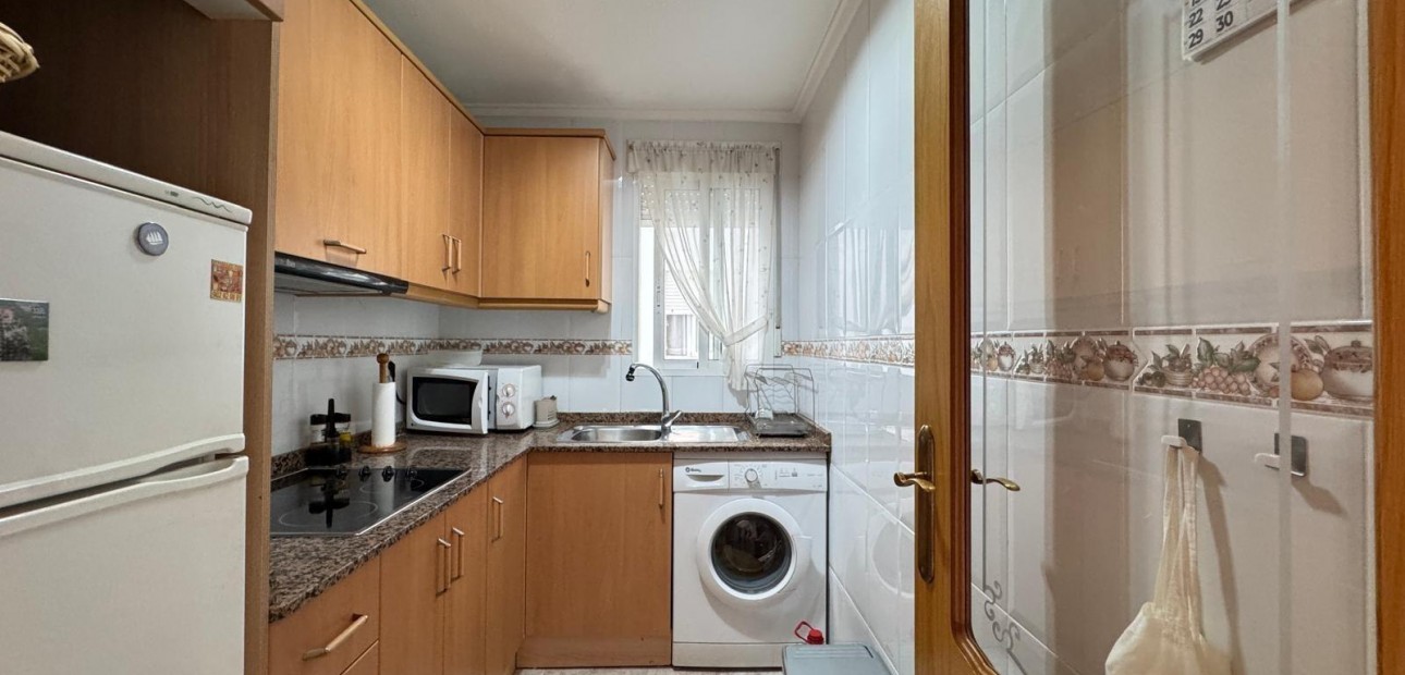 Herverkoop - Appartement / flat -
Torrevieja - Centro