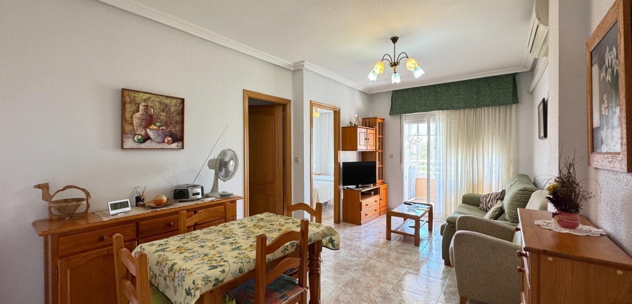 Herverkoop - Appartement / flat -
Torrevieja - Centro
