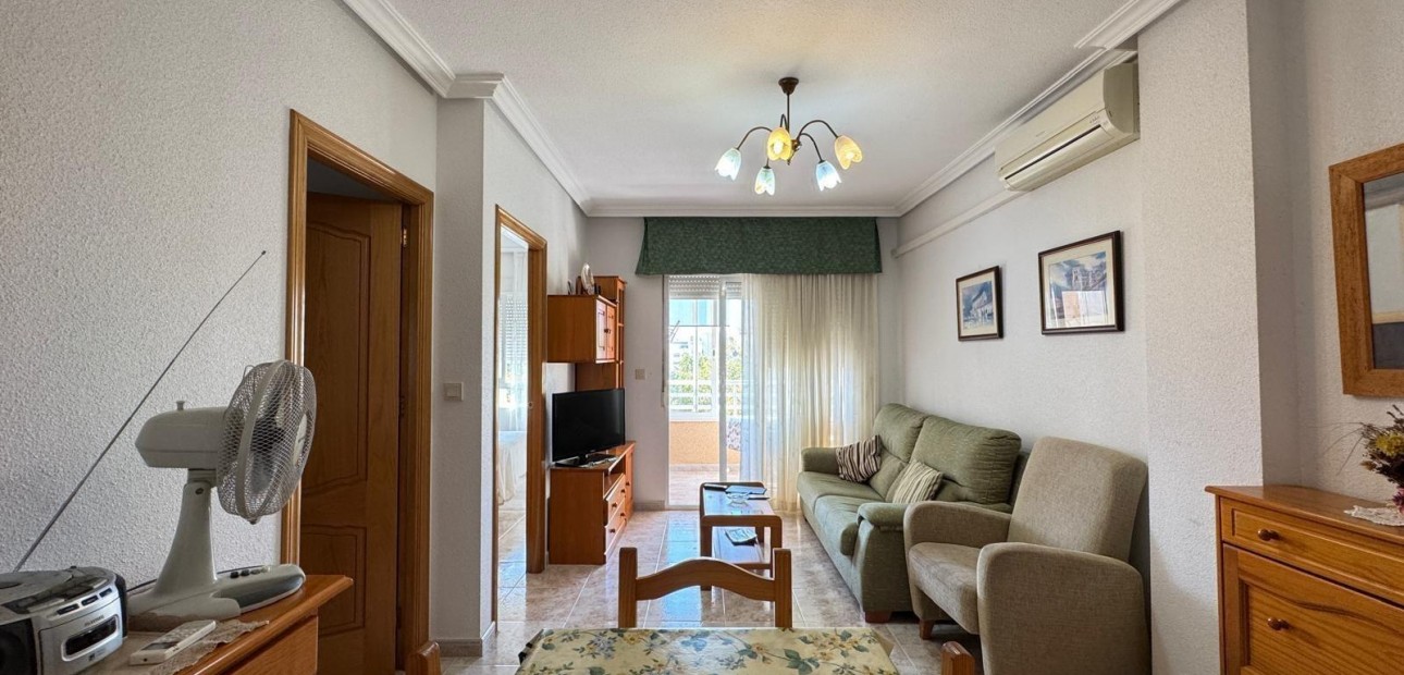 Herverkoop - Appartement / flat -
Torrevieja - Centro