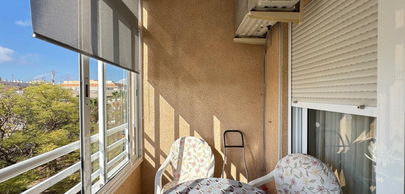 Herverkoop - Appartement / flat -
Torrevieja - Centro