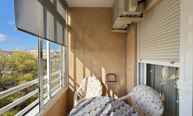 Herverkoop - Appartement / flat -
Torrevieja - Centro