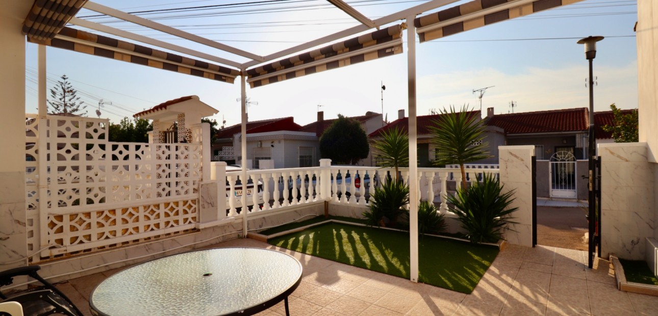 Venta - Town house -
Torrevieja - La Siesta - San Luis