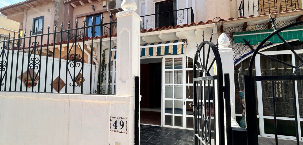 Sale - Townhouse -
El Chaparral