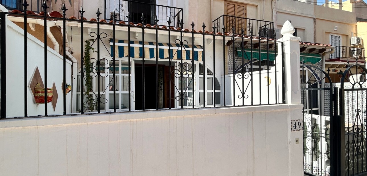 Sale - Townhouse -
El Chaparral