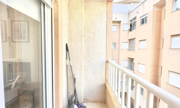 Sale - Apartment / flat -
Torrevieja - Centro