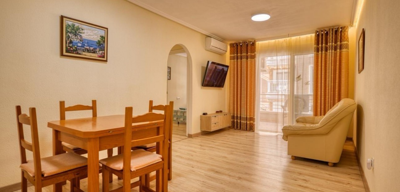 Herverkoop - Appartement / flat -
Torrevieja - Centro