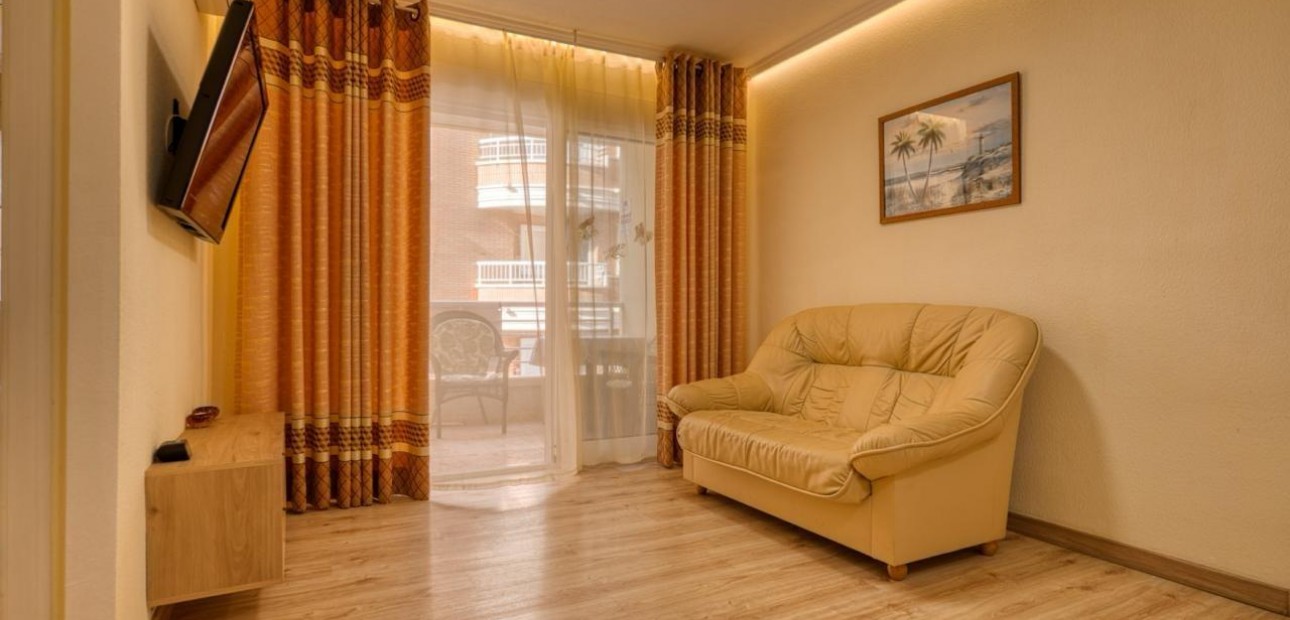 Herverkoop - Appartement / flat -
Torrevieja - Centro