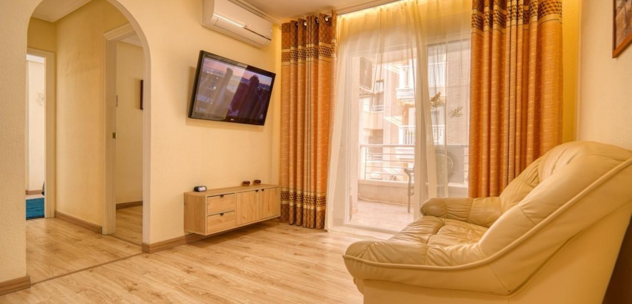 Herverkoop - Appartement / flat -
Torrevieja - Centro