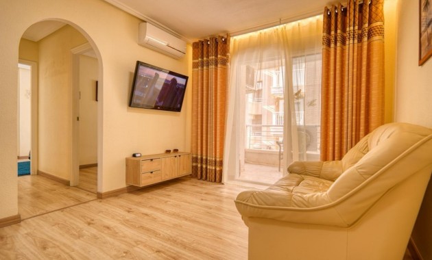 Herverkoop - Appartement / flat -
Torrevieja - Centro