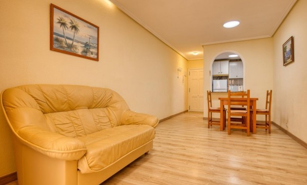 Herverkoop - Appartement / flat -
Torrevieja - Centro