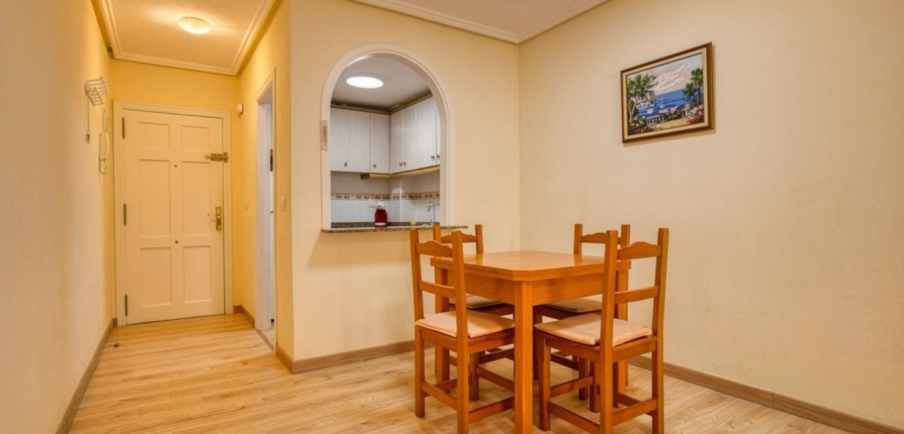 Herverkoop - Appartement / flat -
Torrevieja - Centro