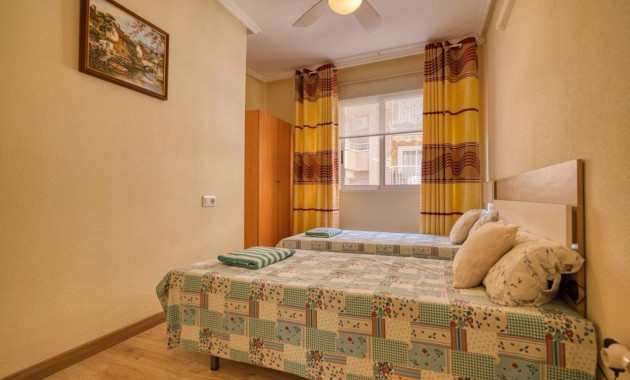 Herverkoop - Appartement / flat -
Torrevieja - Centro