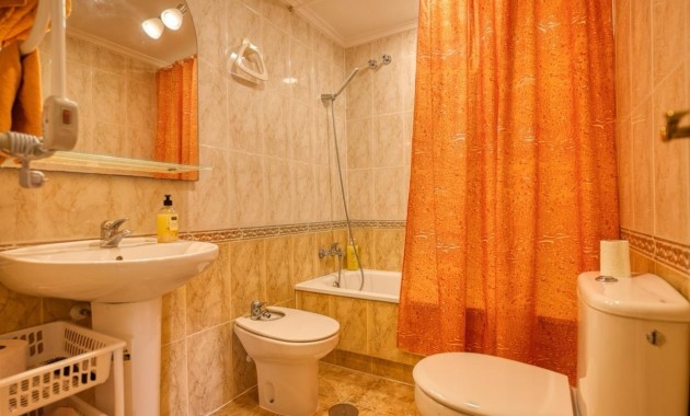 Herverkoop - Appartement / flat -
Torrevieja - Centro